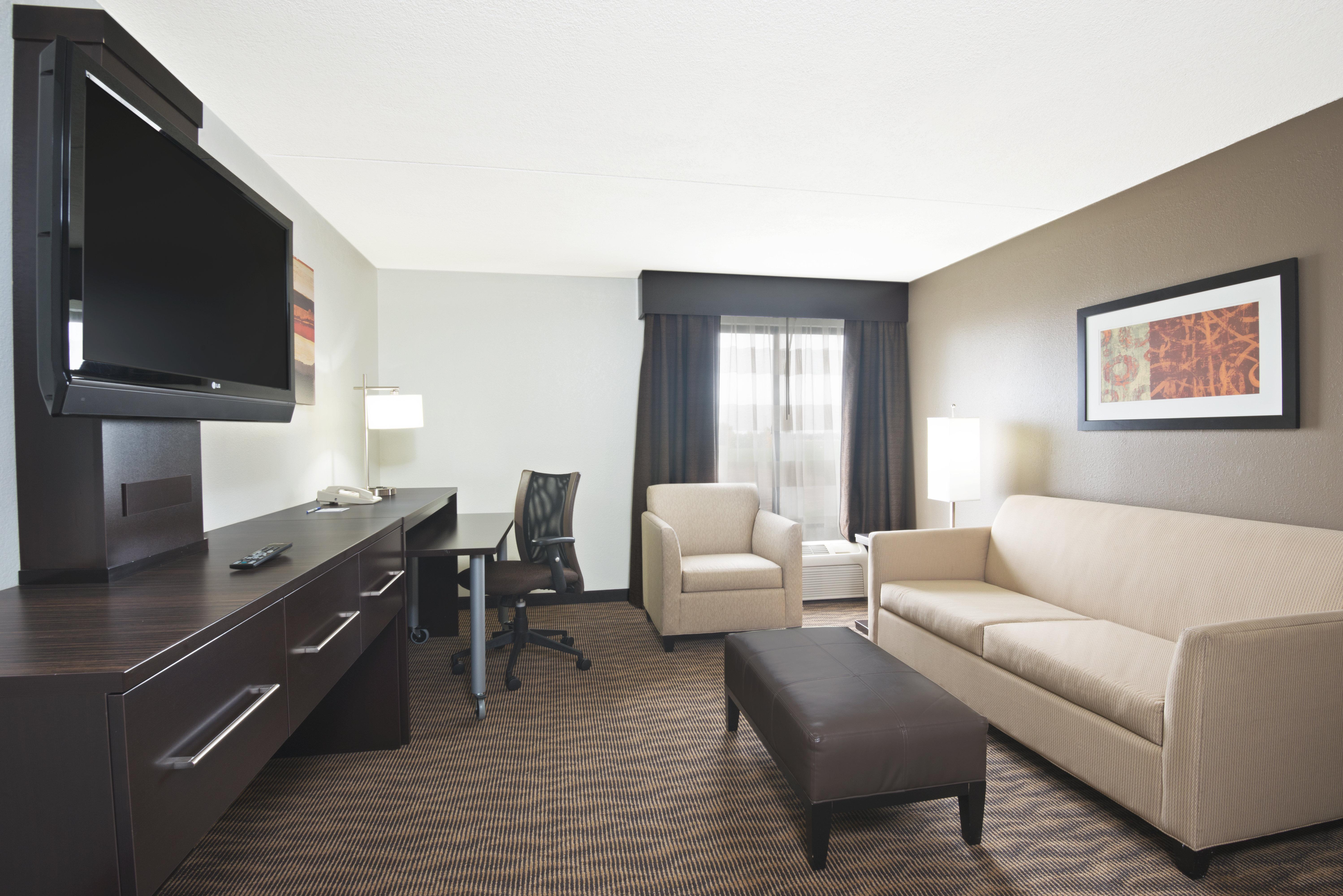 Holiday Express & By Ihg