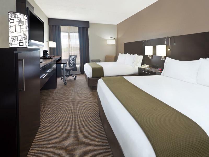 Holiday Express & By Ihg Hotel Colby